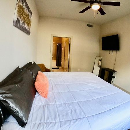 ヒューストン5 Mins To Med Center, Comfy King Beds, Wifi,Gym,Poolアパートメント エクステリア 写真